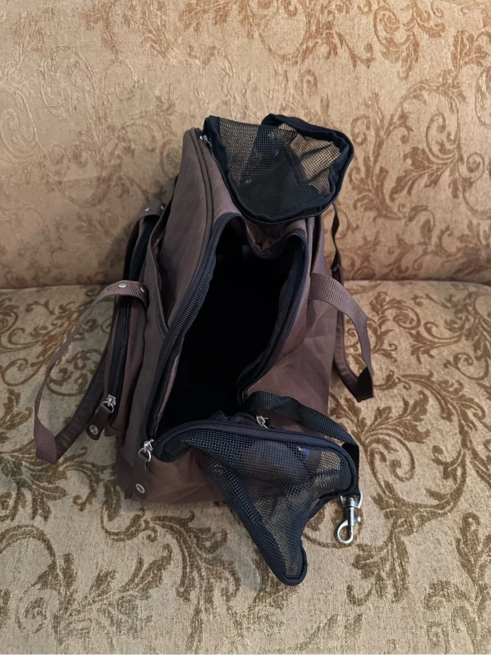 NWOT Pet Travel Bag in Brown color